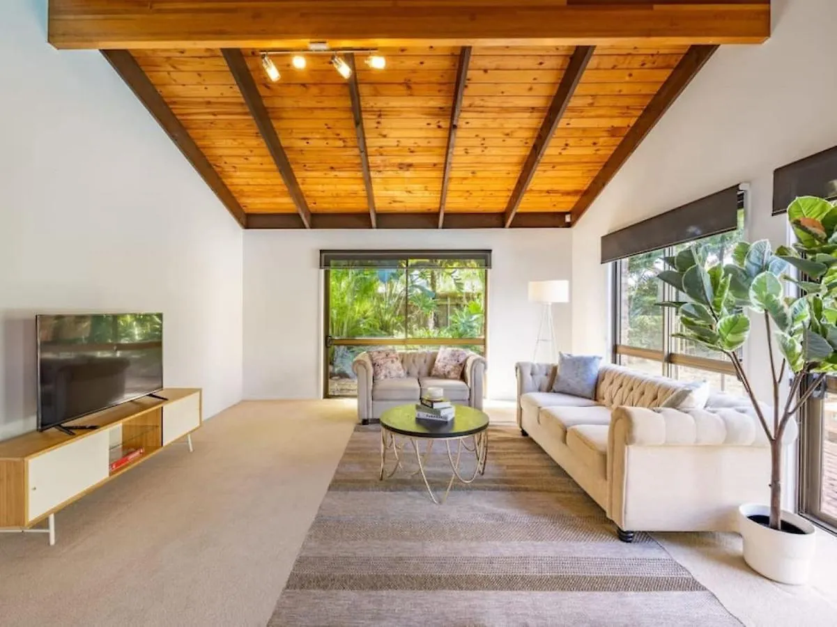 Holiday home Hidden Bali Style 5Br House In Robertson Villa Brisbane