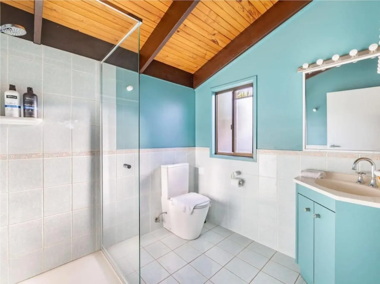 Holiday home Hidden Bali Style 5Br House In Robertson Villa Brisbane Australia