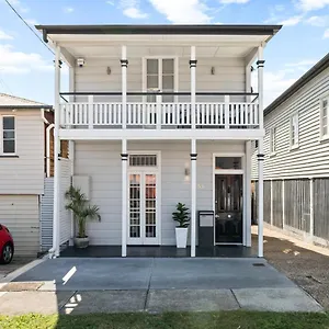 Amelia Terrace - House In Brisbane